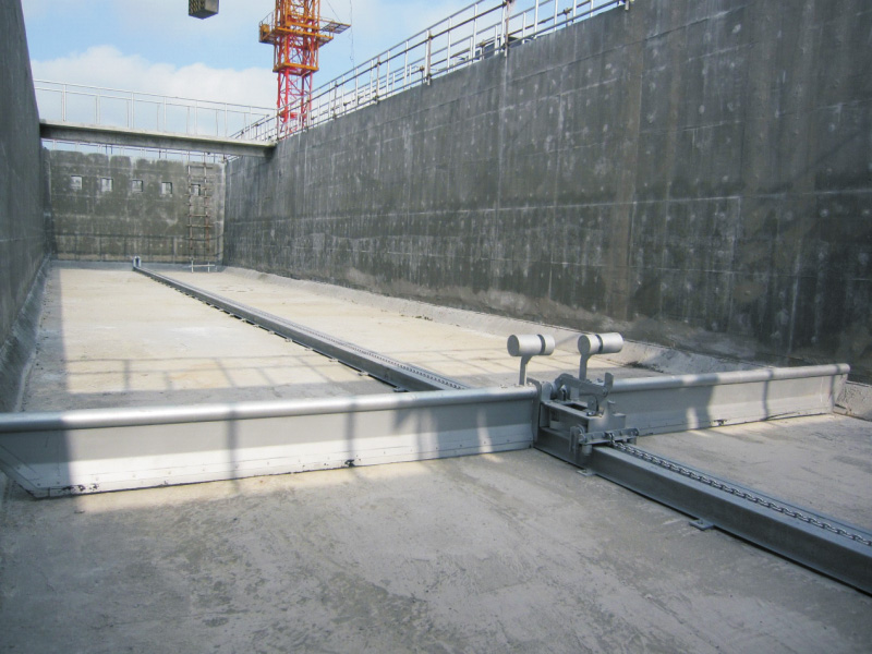 單軌式水下（xià）刮泥機